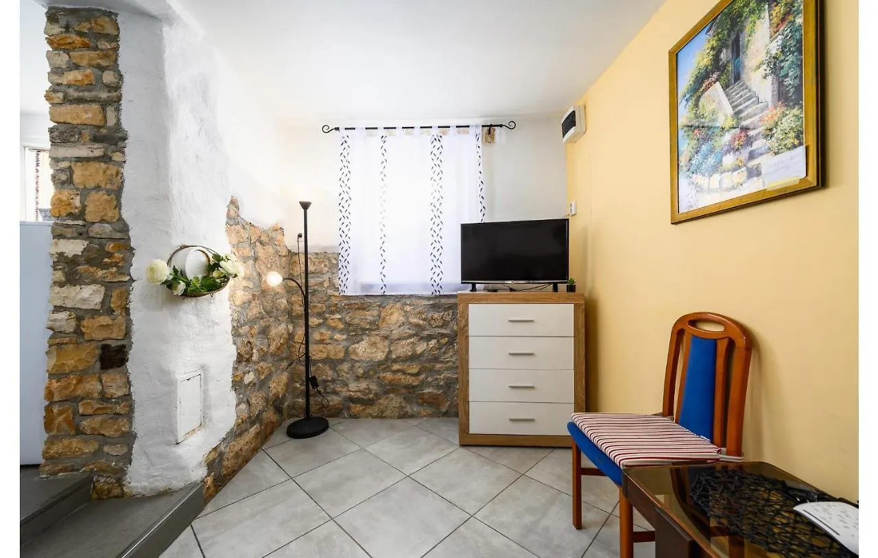 1 Bedroom Lovely Home In Barat Barat (Rovinj)