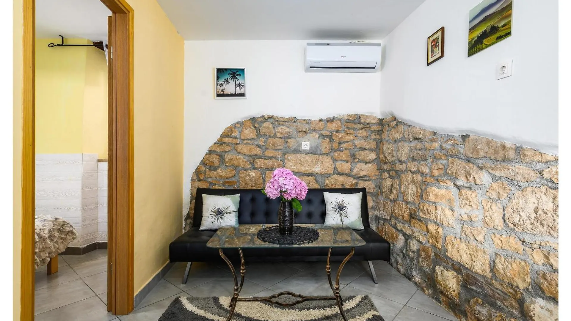 1 Bedroom Lovely Home In Barat